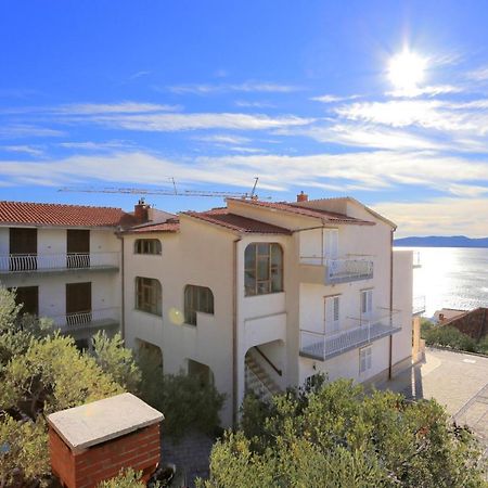Apartments with a parking space Brela, Makarska - 18495 Bagian luar foto