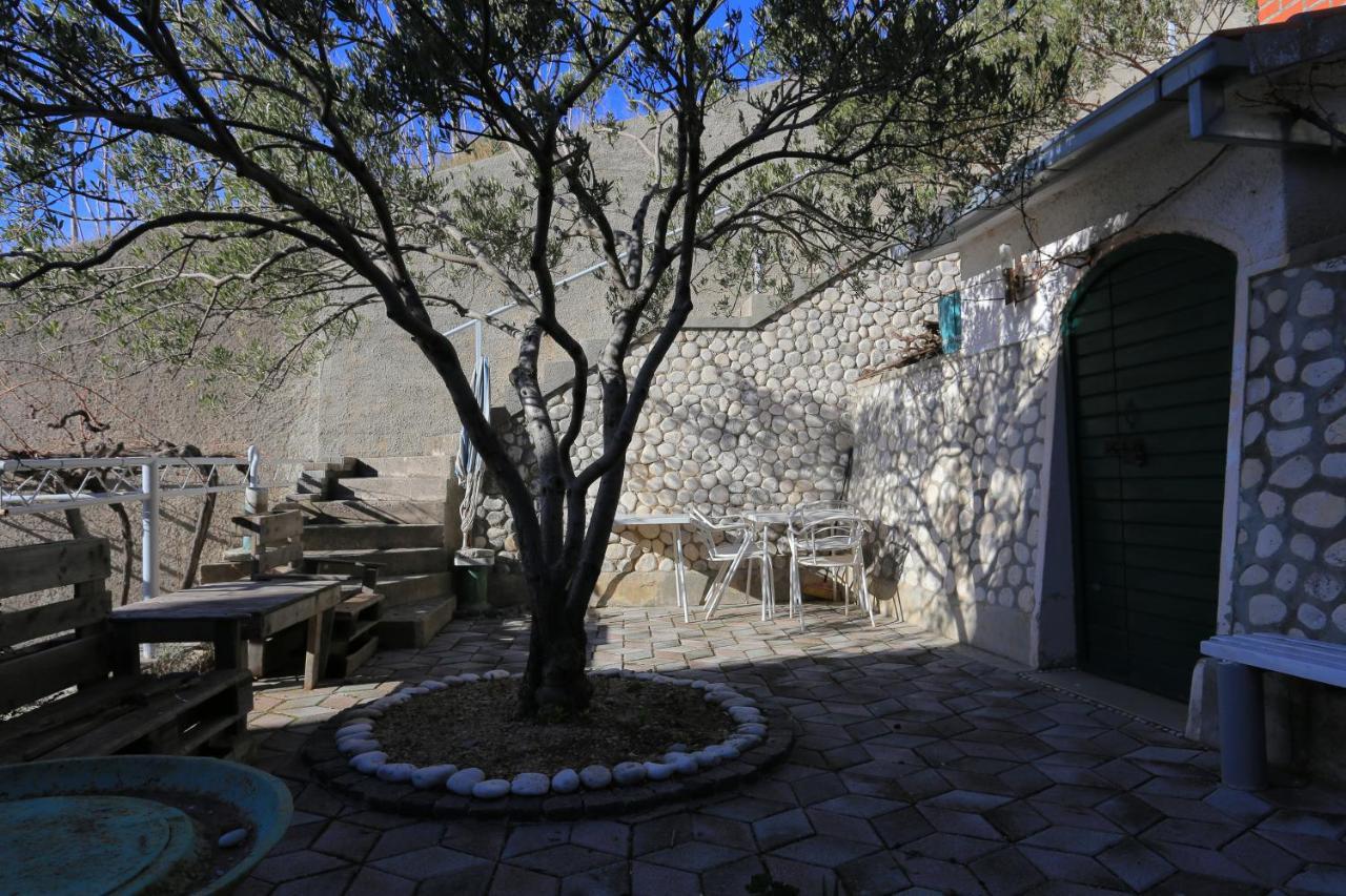 Apartments with a parking space Brela, Makarska - 18495 Bagian luar foto