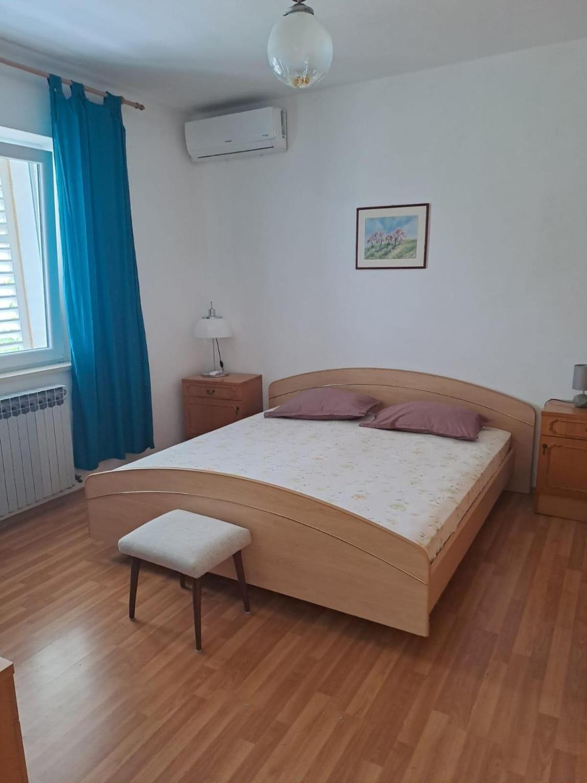 Apartments with a parking space Brela, Makarska - 18495 Bagian luar foto